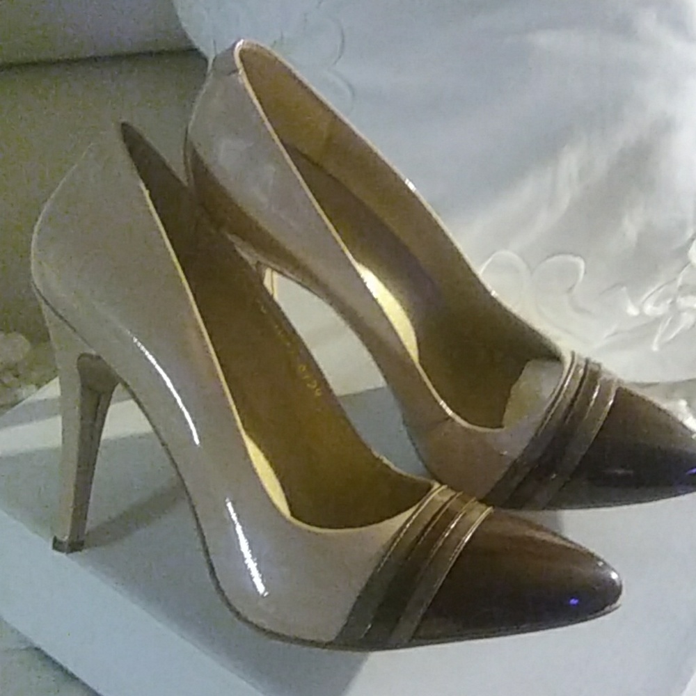 Shoes - Picture 3 of 4